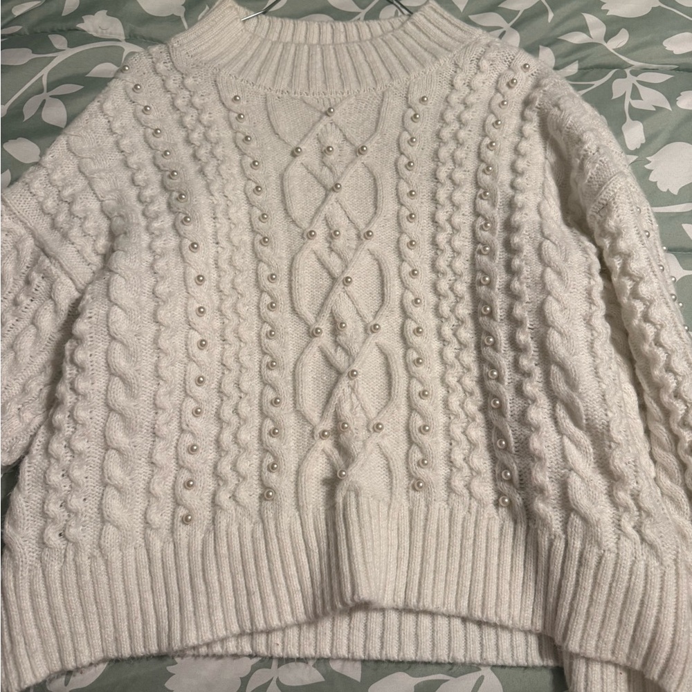Crown & Ivy Ivory Ribbed Sweater